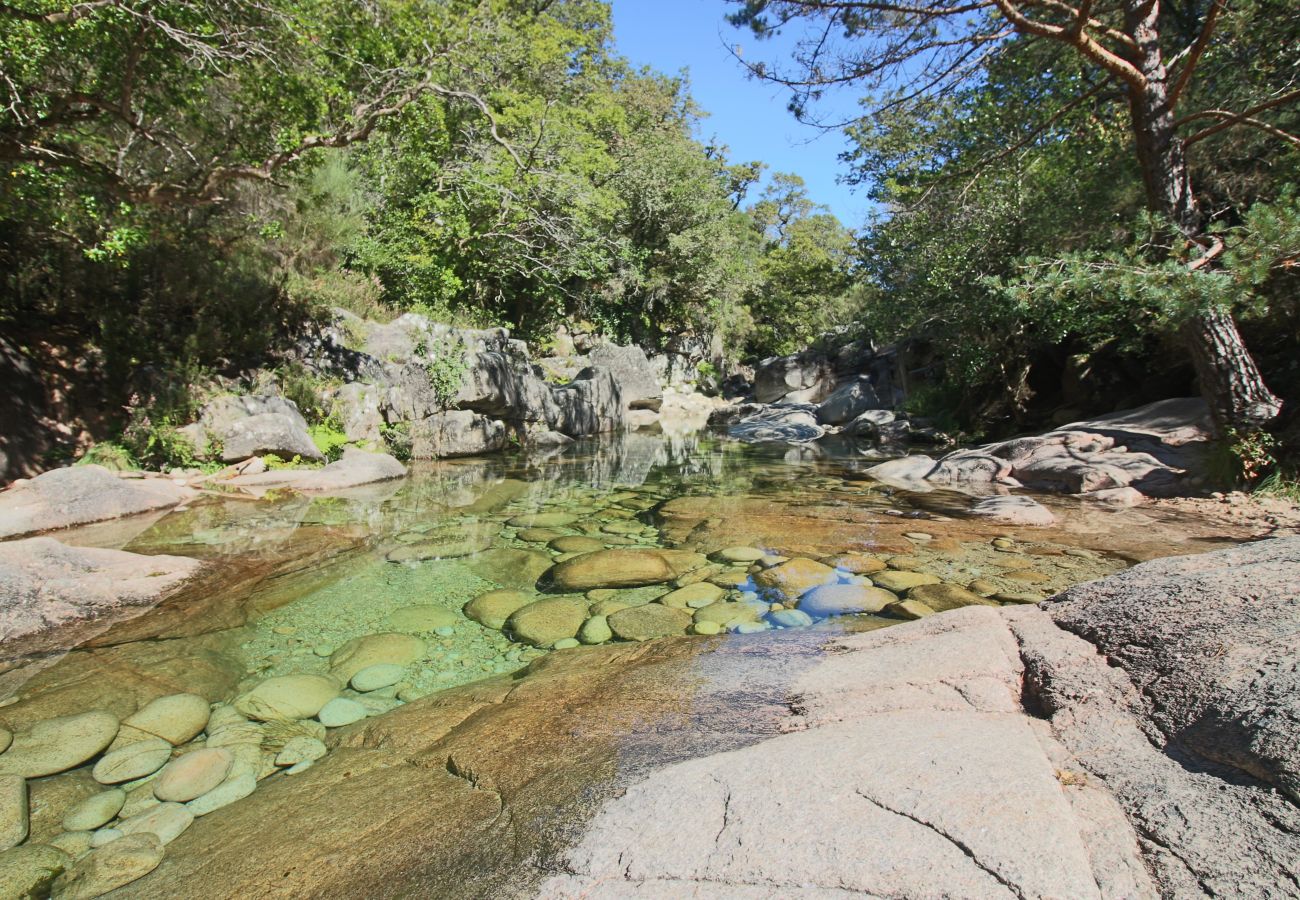 Villa em Gerês - Casa com piscina privada e vistas fantásticas para o Gerês 