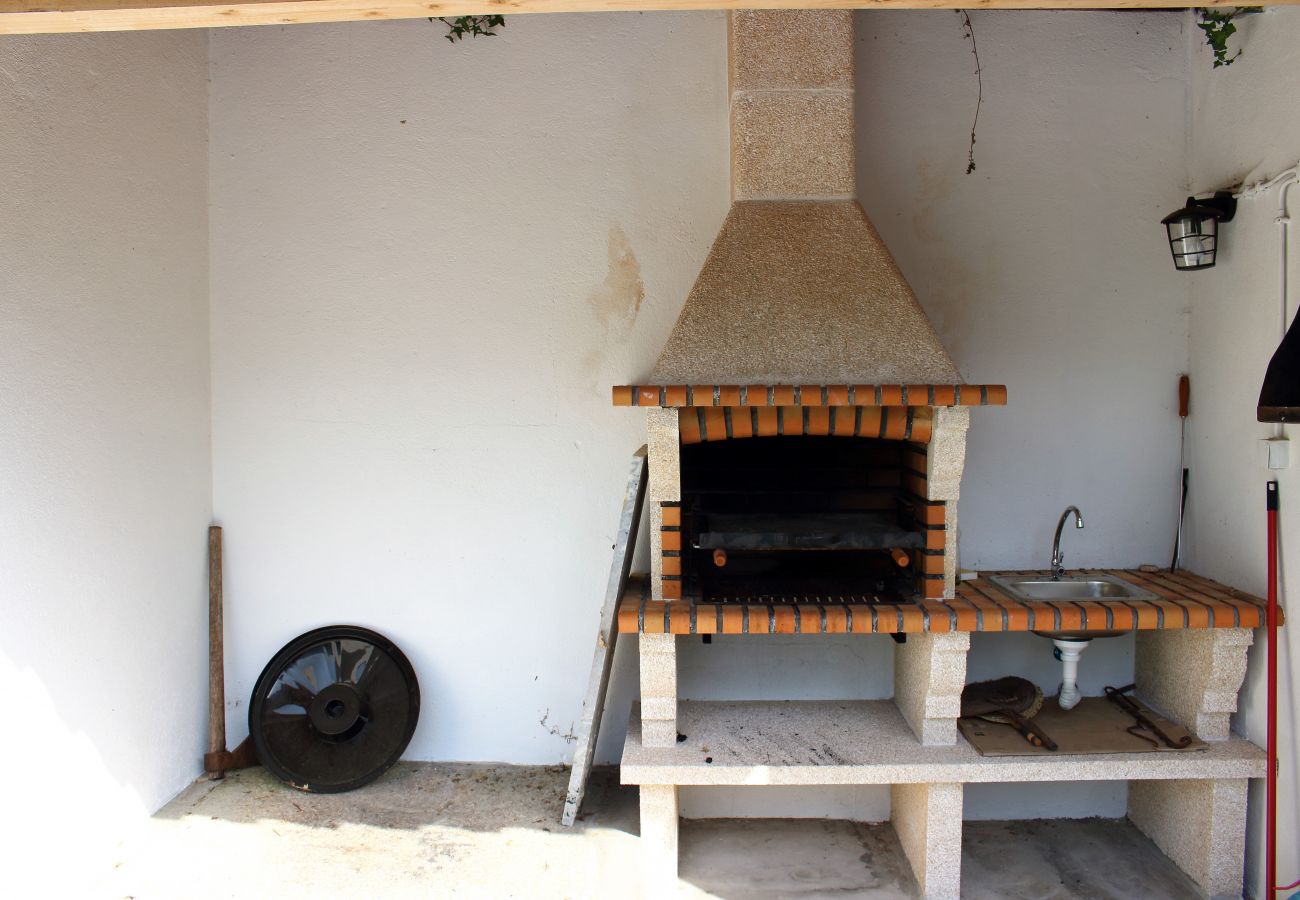 Casa em Gerês - Casa com piscina privada e campo de ténis no Gerês