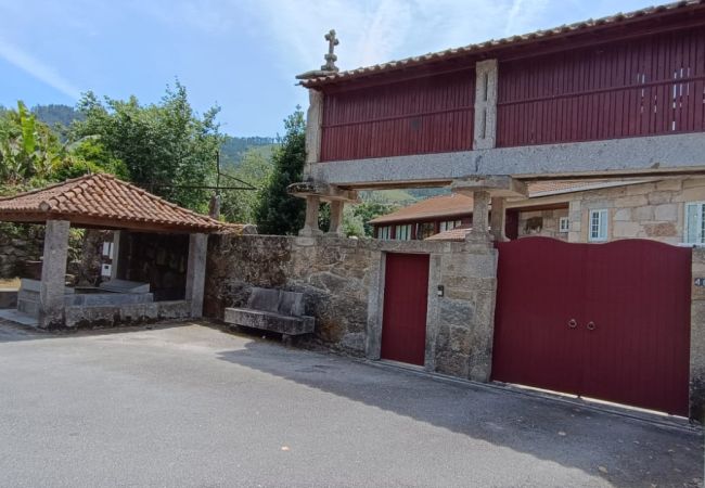 Casa rural em Terras de Bouro - Casa Roupar Casa rural em Terras de Bouro - Casa Roupar