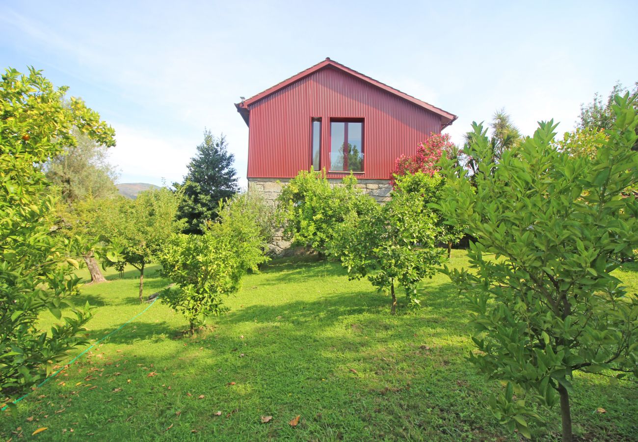 Casa rural em Terras de Bouro - Villa com piscina privada perto do Gerês