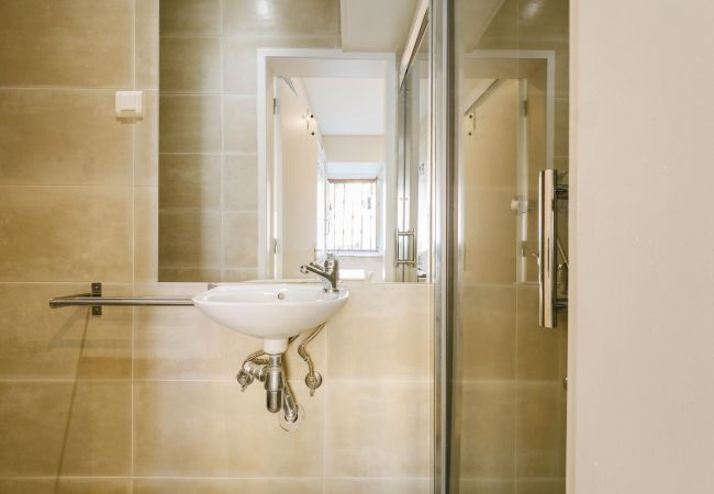 Estúdio em Lisboa - L1.1 - LISBON DOWNTOWN TINY STUDIO 1 Estúdio em Lisboa - L1.1 - LISBON DOWNTOWN TINY STUDIO 1