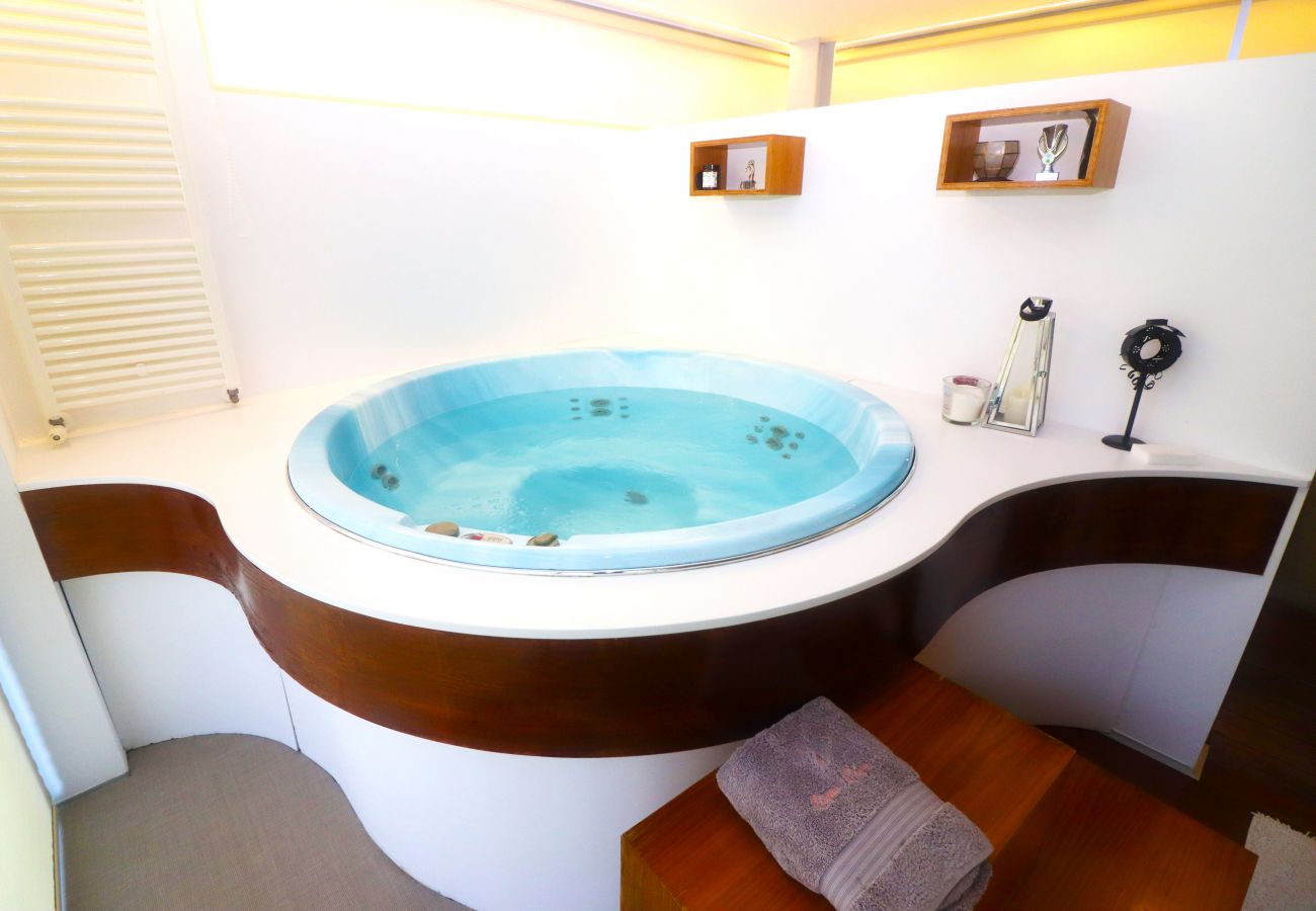 Villa em Vieira do Minho - Villa deluxe privada com piscina e jacuzzi