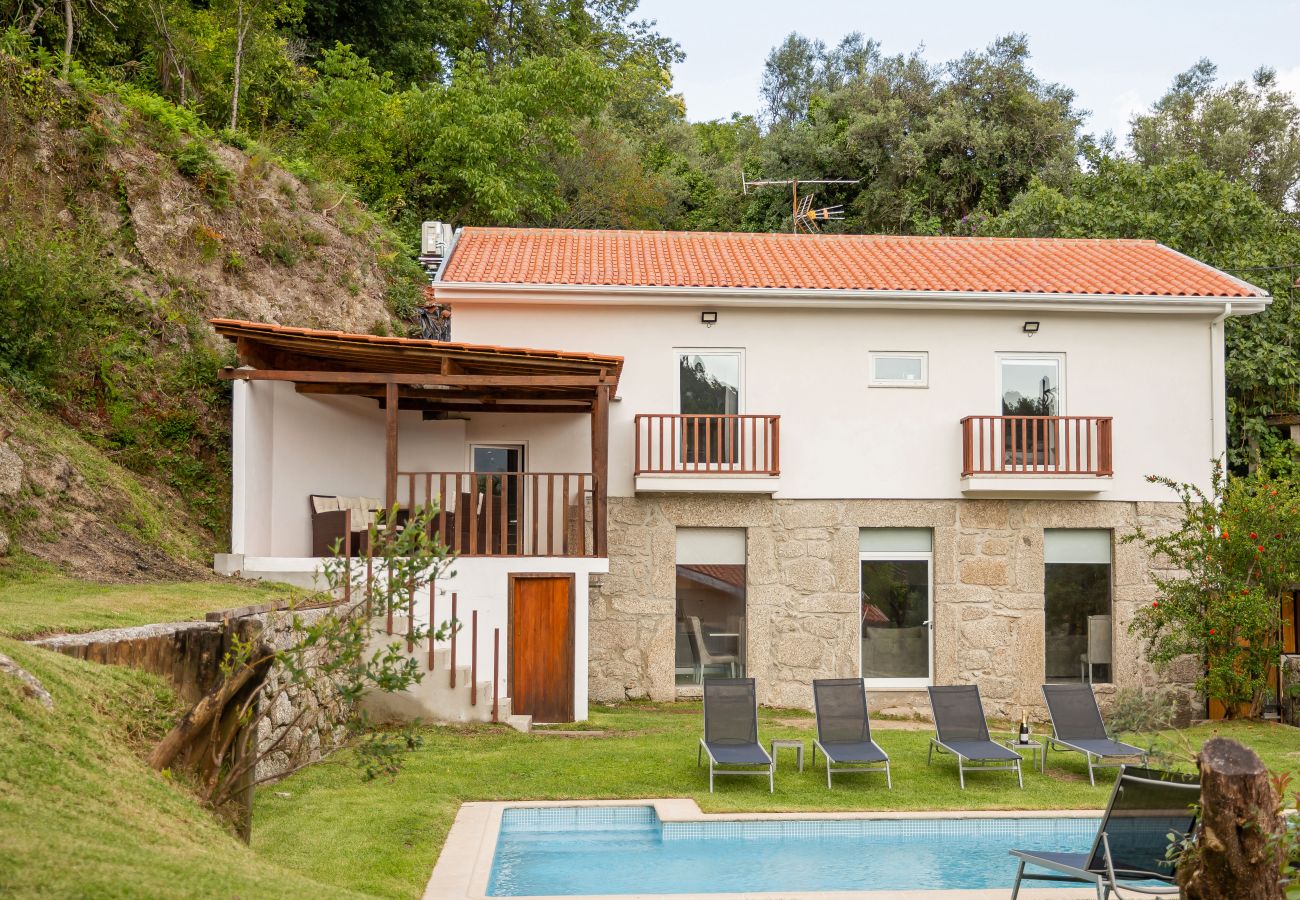 Villa em Gerês - Villa de luxo com piscina privada