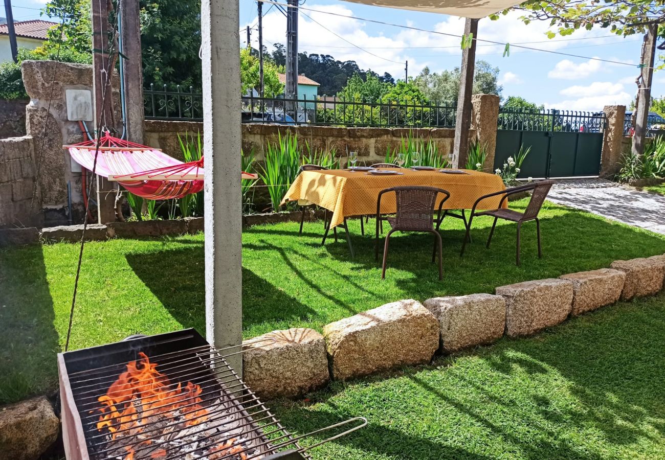 Apartamento em Terras de Bouro - Casa acolhedora perto do Gerês