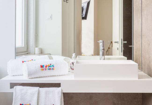 Quarto em Lisboa - A1.4 I VIVALDI MUSIC GUEST HOUSE Quarto em Lisboa - A1.4 I VIVALDI MUSIC GUEST HOUSE