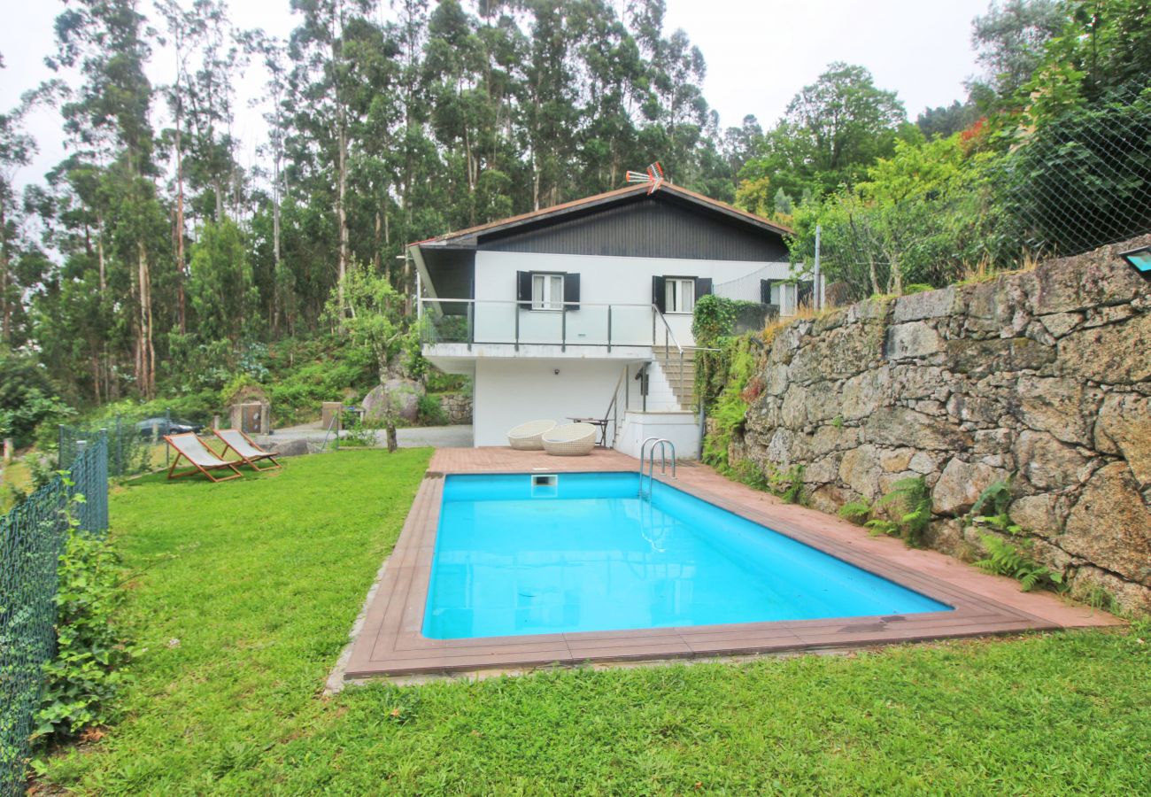 Villa em Vieira do Minho - Casa com piscina e vista fantásticas - Gerês