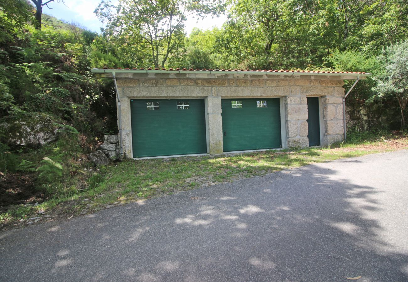 Casa rural em Terras de Bouro - Casa Rural com piscina