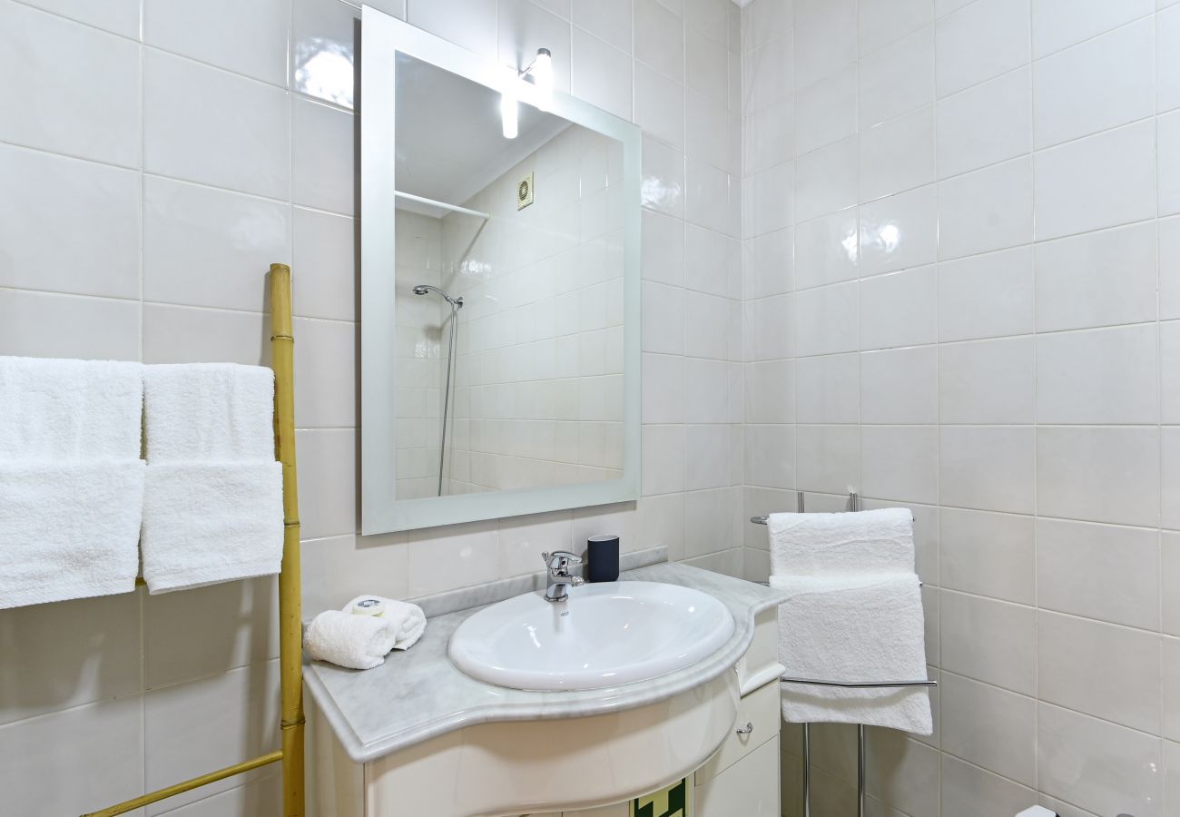 Apartamento em Braga - Casa Cecília Ap c/ Varanda - Sé Apartamentos