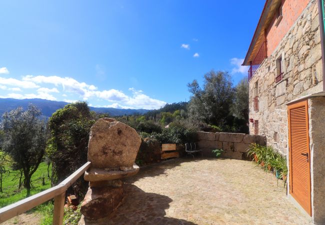 Alojamento de turismo rural em Gerês - Casa dos Meões Alojamento de turismo rural em Gerês - Casa dos Meões