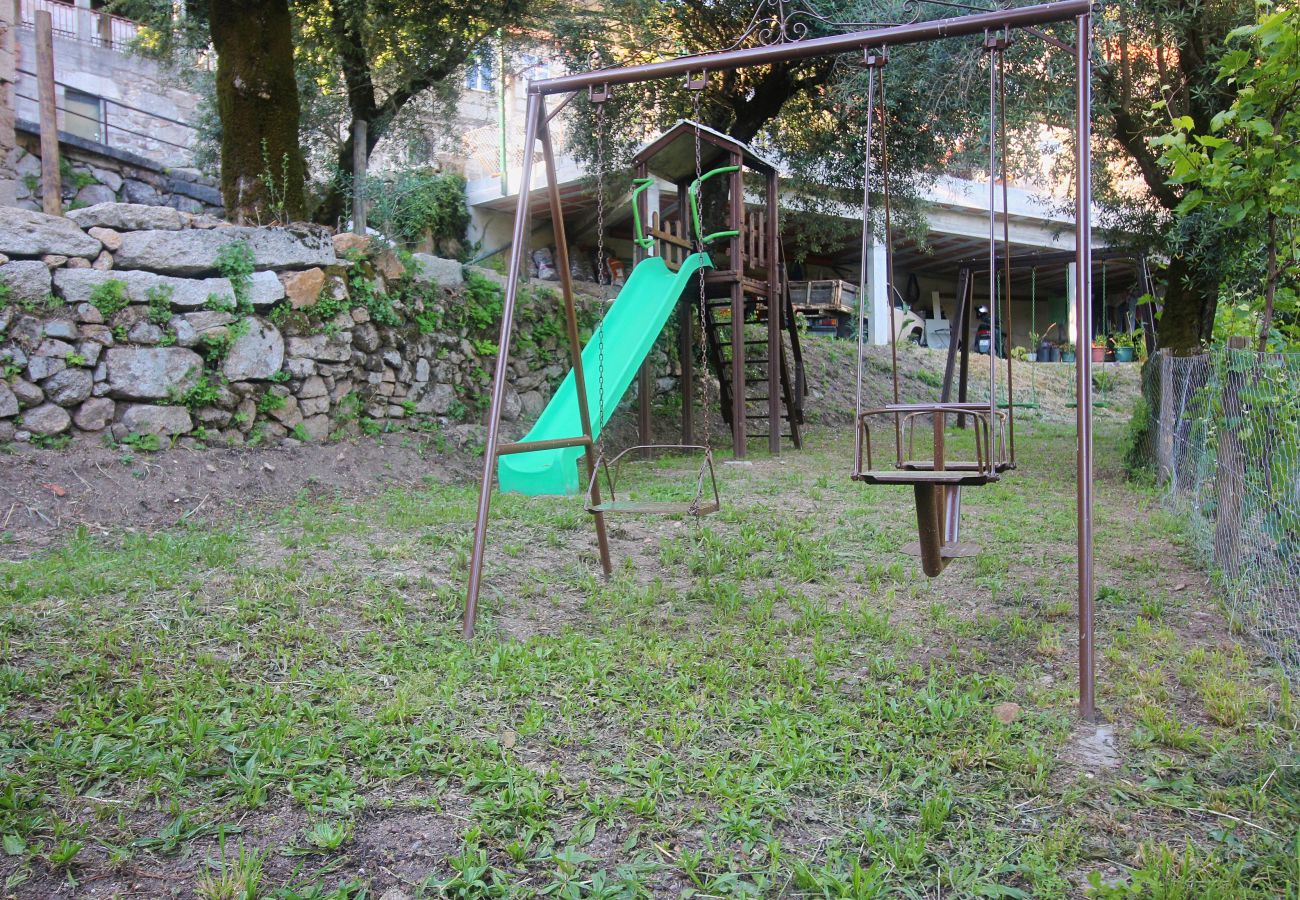 Alojamento de turismo rural em Gerês - Casa dos Meões