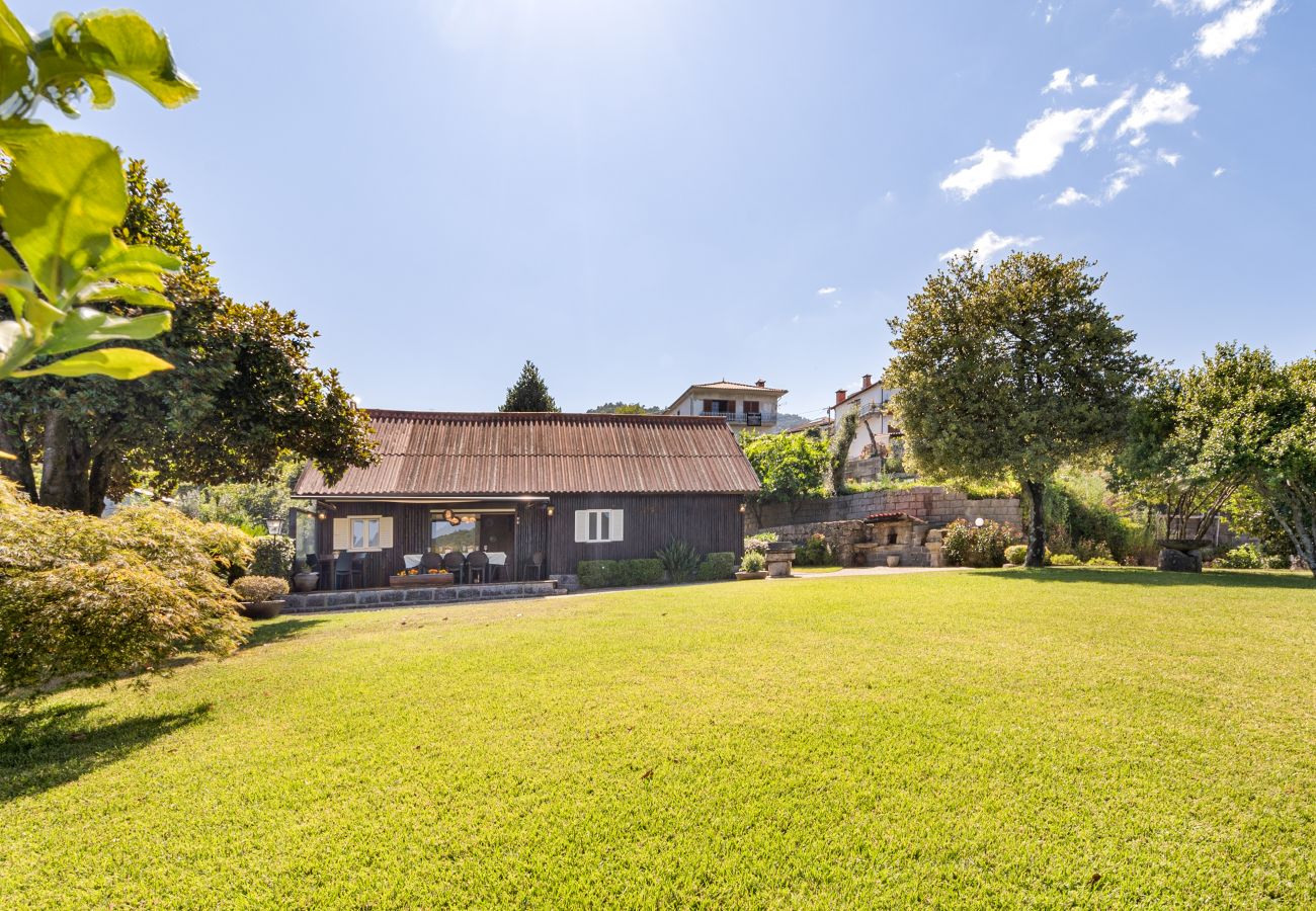 Chalet em Gerês - Sé Apartamentos *Chalé da Caniçada*