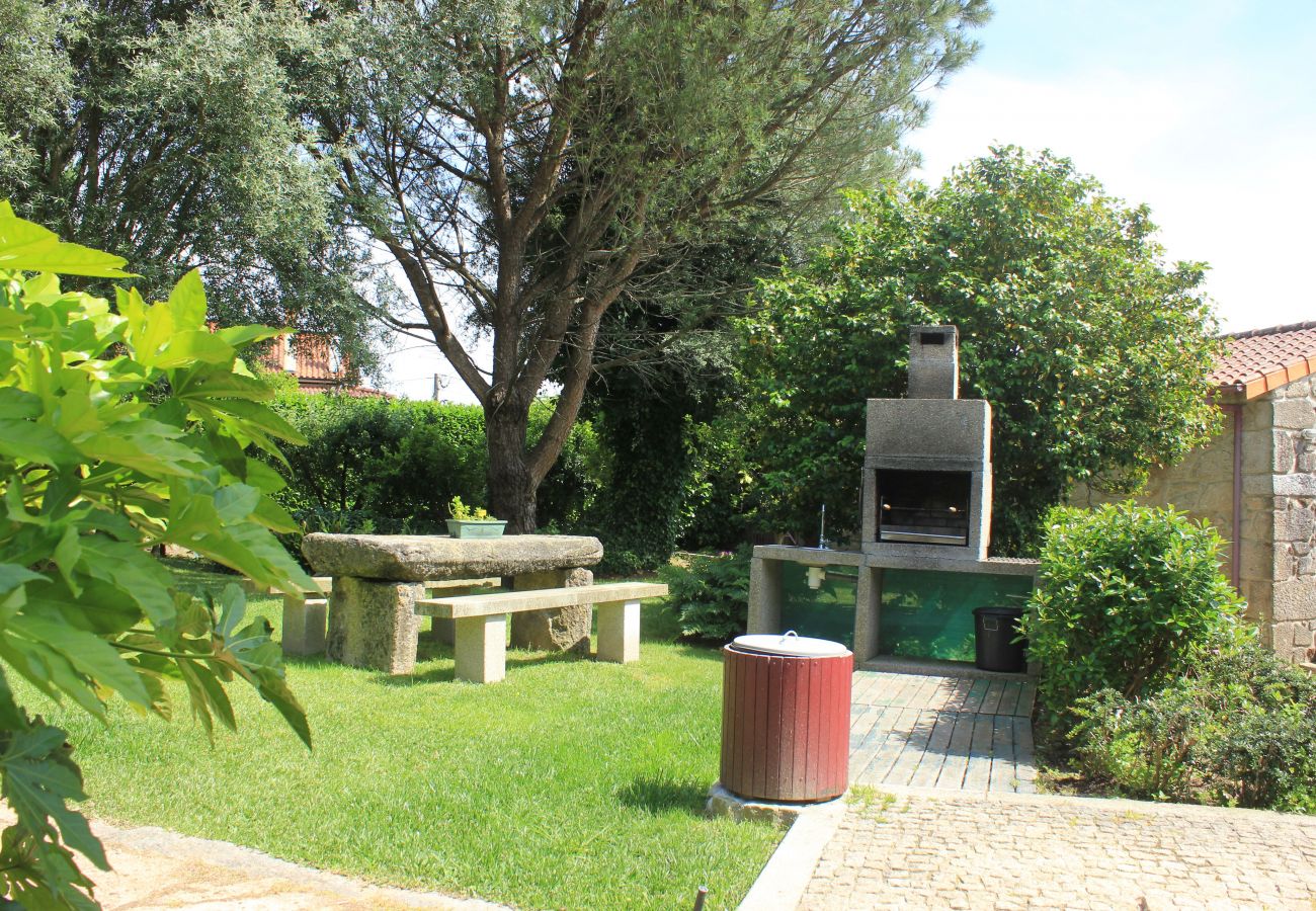 Cottage in Amares - Private farmhouse with pool, games room and large garden