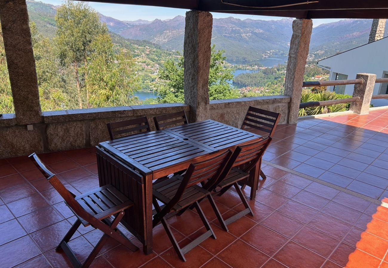 Villa in Gerês - House with private pool and fantastic views of Gerês 