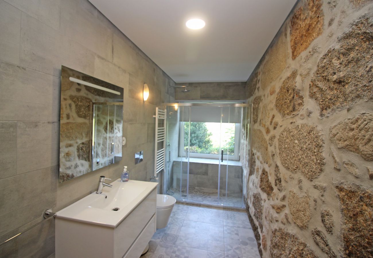 Cottage in Terras de Bouro - Villa with private pool near Gerês