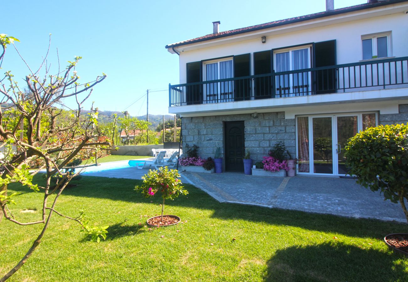 House in Gerês - House with fantastic views of the Serra do Gerês