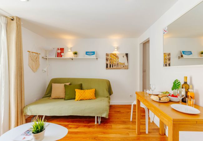 Apartment in Lisboa - L4.2 - BAIRRO ALTO CHARMING 1 BEDROOM APARTMENT Apartment in Lisboa - L4.2 - BAIRRO ALTO CHARMING 1 BEDROOM APARTMENT