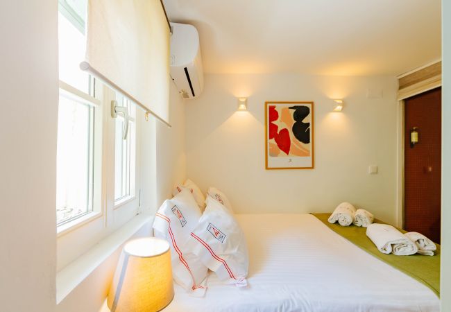 Apartment in Lisboa - L4.2 - BAIRRO ALTO CHARMING 1 BEDROOM APARTMENT Apartment in Lisboa - L4.2 - BAIRRO ALTO CHARMING 1 BEDROOM APARTMENT