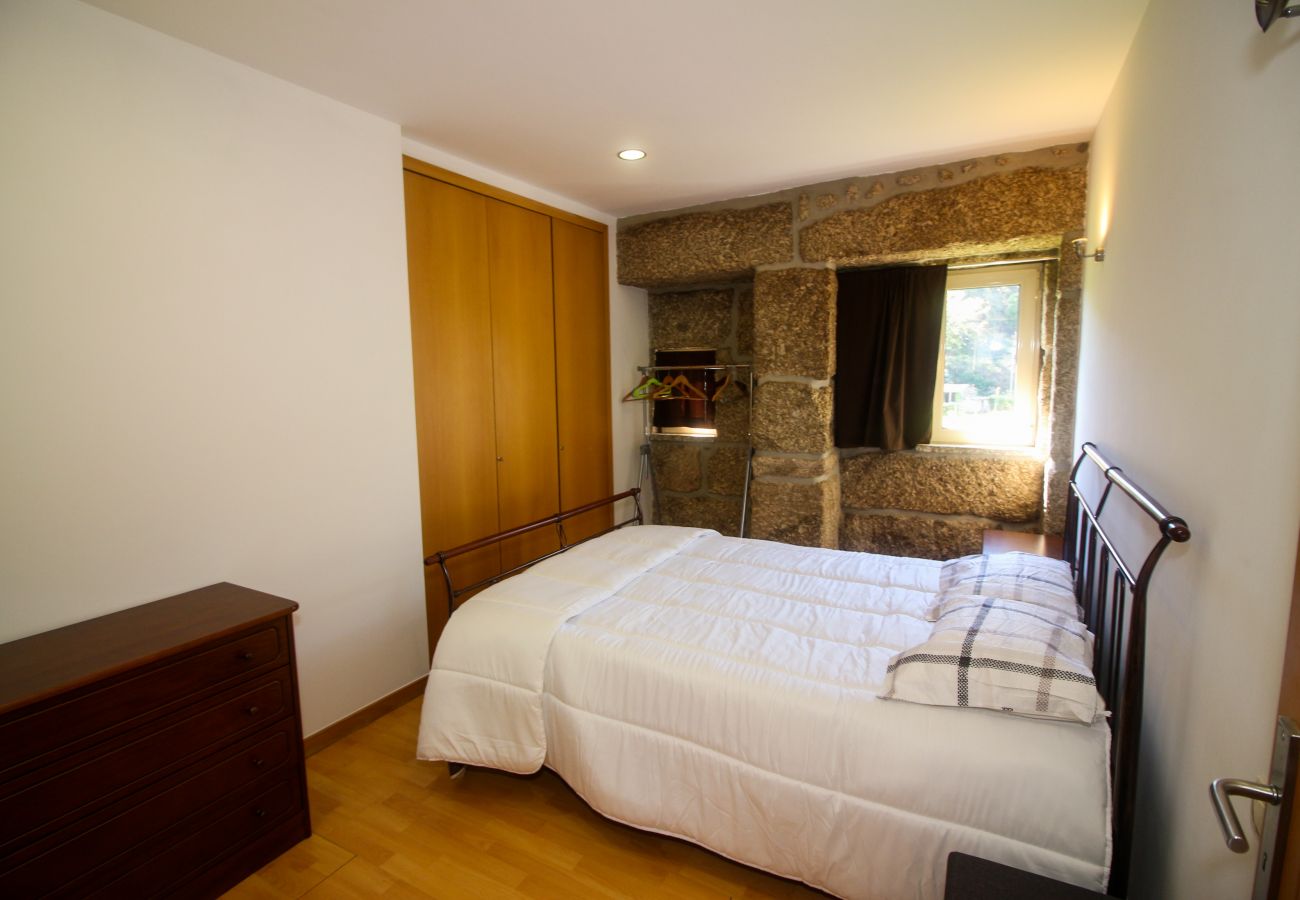 Farm stay in Vieira do Minho - Laranjeira Tourism Rural House - pet friendly and private pool