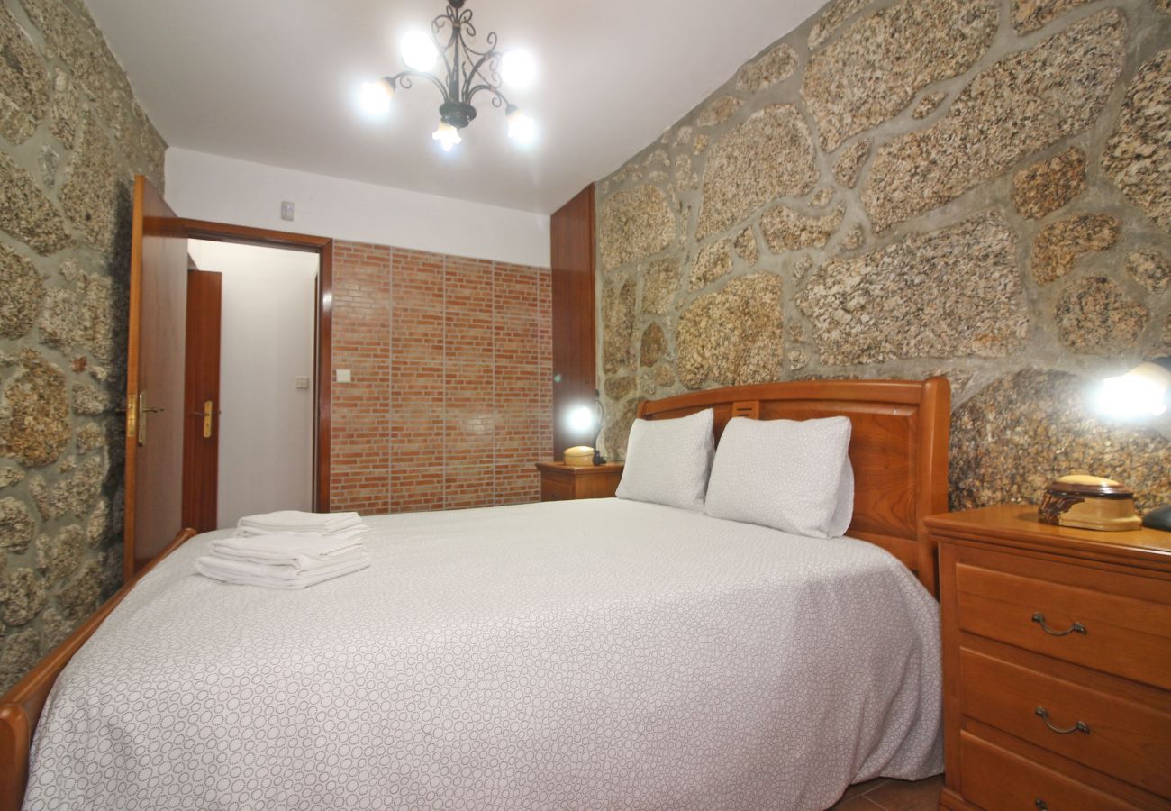 Cottage in Gerês - Village house with private pool