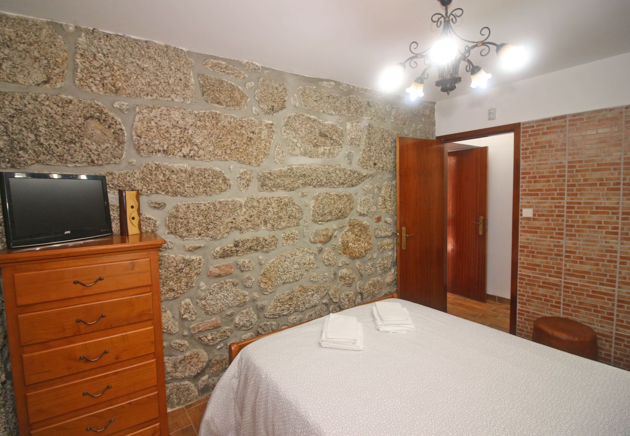 Cottage in Gerês - Village house with private pool