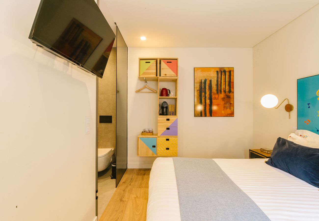 Rent by room in Lisbon - BAIRRO ALTO MUSIC GUEST HOUSE BEETHOVEN