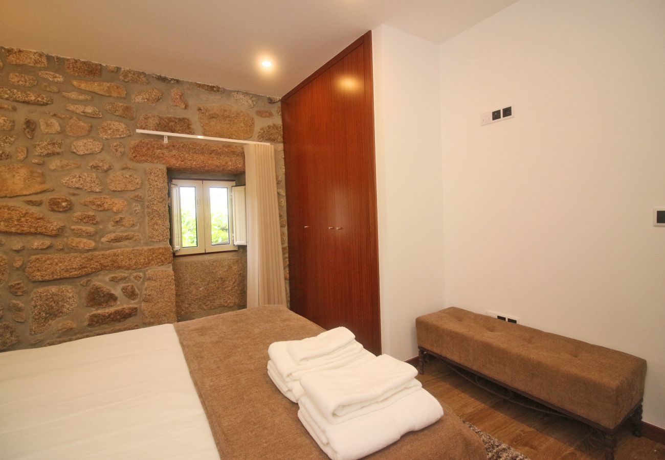 Cottage in Gerês - rural house in Geres for 4 people with fireplace