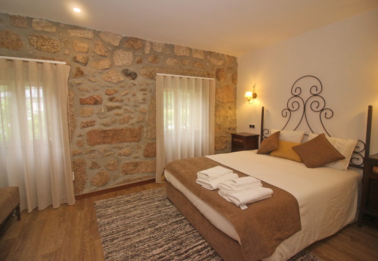 Cottage in Gerês - rural house in Geres for 4 people with fireplace