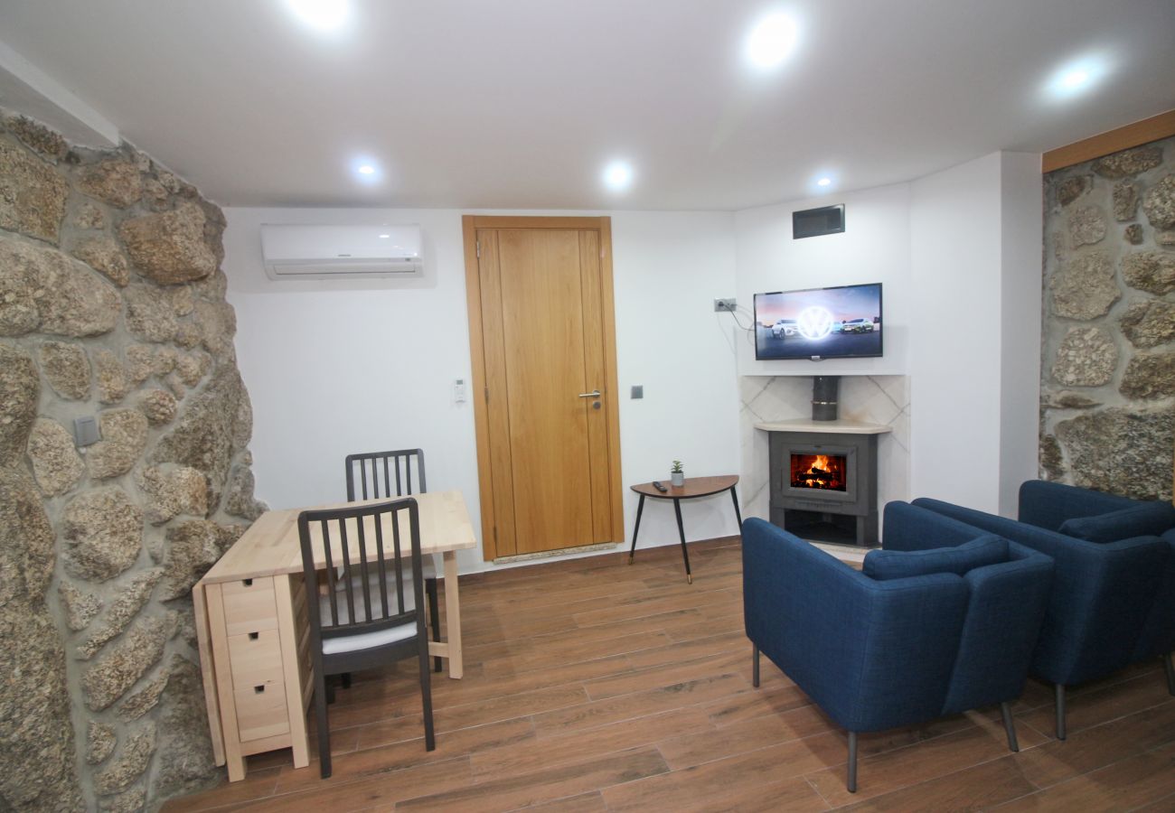 Cottage in Gerês - House in Gerês for 2 people with fireplace