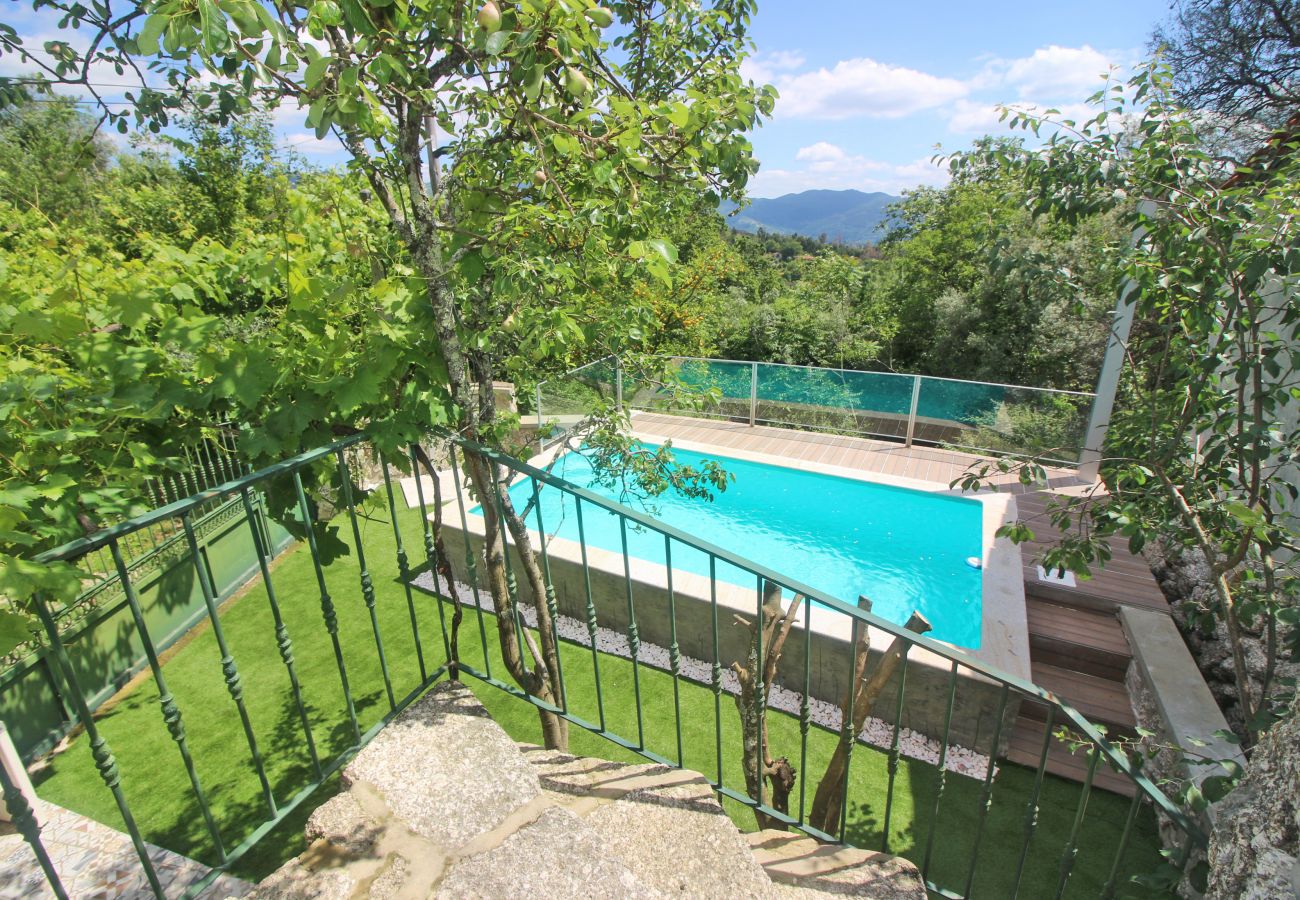 Cottage in Terras de Bouro - Rural house with swimming pool