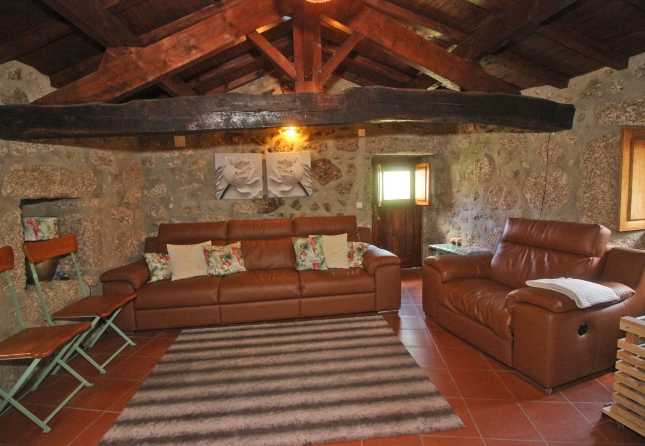 Cottage in Terras de Bouro - Rural house with swimming pool