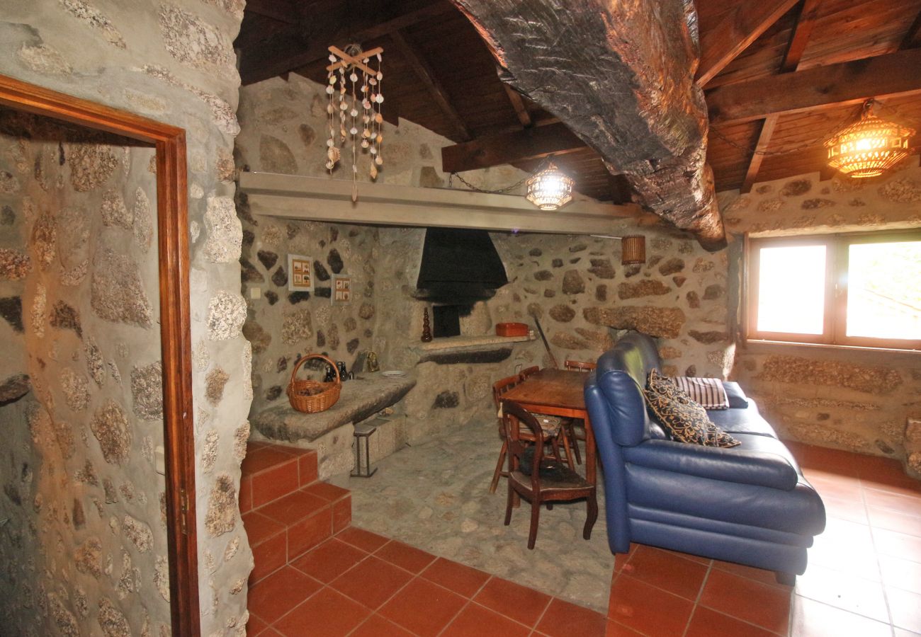 Cottage in Terras de Bouro - Rural house with swimming pool