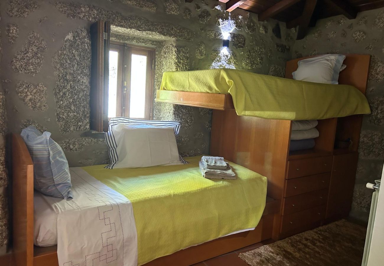 Cottage in Terras de Bouro - Rural house with swimming pool