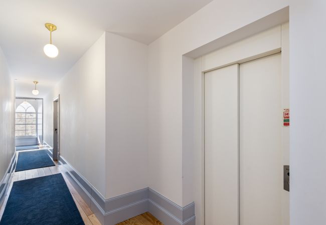 Studio in Braga - LP Heritage 1.03 Gallaecia Studio in Braga - LP Heritage 1.03 Gallaecia