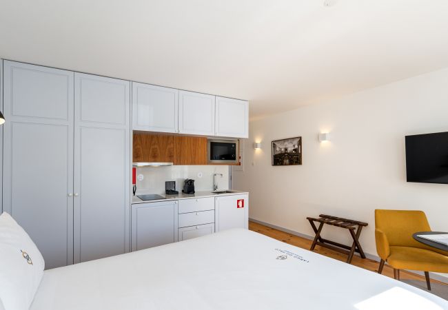 Studio in Braga - LP Heritage 3.04 Nobre Studio in Braga - LP Heritage 3.04 Nobre
