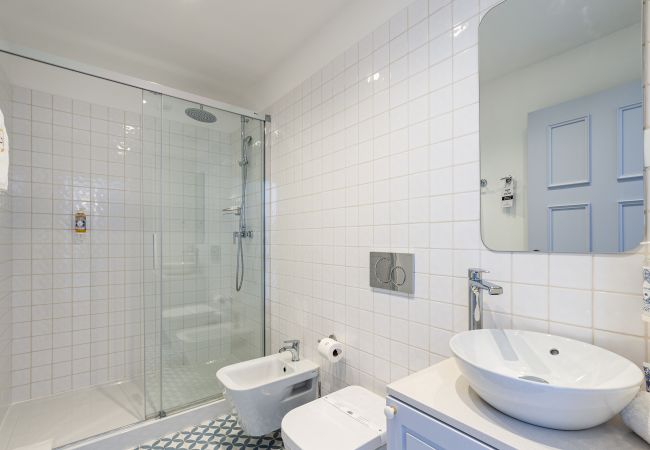 Studio in Braga - LP Heritage 3.04 Nobre Studio in Braga - LP Heritage 3.04 Nobre