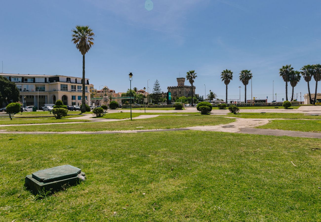 Studio in Estoril - ESTORIL BEACHFRONT - BALCONY STUDIO 18