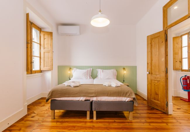 Apartment in Lisboa - L4.4- CASTLE VIEW FAMILY & FRIENDS BAIRRO ALTO Apartment in Lisboa - L4.4- CASTLE VIEW FAMILY & FRIENDS BAIRRO ALTO