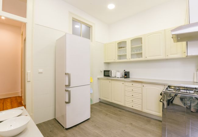 Apartment in Lisboa - L4.4- CASTLE VIEW FAMILY & FRIENDS BAIRRO ALTO Apartment in Lisboa - L4.4- CASTLE VIEW FAMILY & FRIENDS BAIRRO ALTO