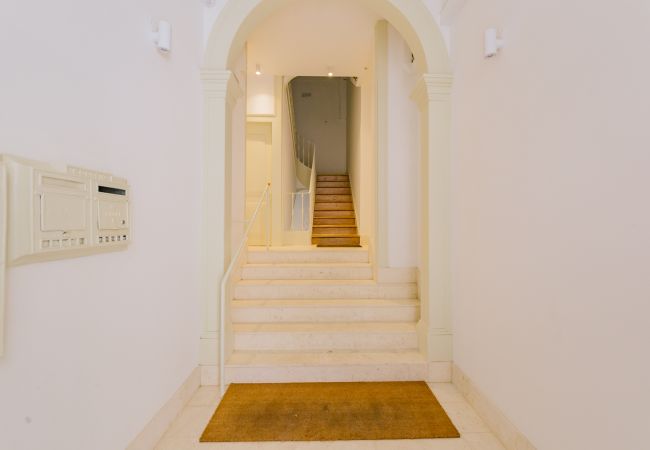 Apartment in Lisboa - L4.4- CASTLE VIEW FAMILY & FRIENDS BAIRRO ALTO Apartment in Lisboa - L4.4- CASTLE VIEW FAMILY & FRIENDS BAIRRO ALTO