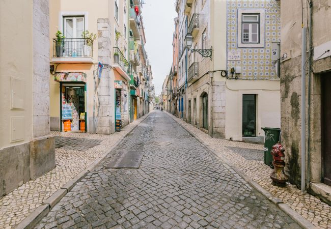 Apartment in Lisboa - L4.4- CASTLE VIEW FAMILY & FRIENDS BAIRRO ALTO Apartment in Lisboa - L4.4- CASTLE VIEW FAMILY & FRIENDS BAIRRO ALTO