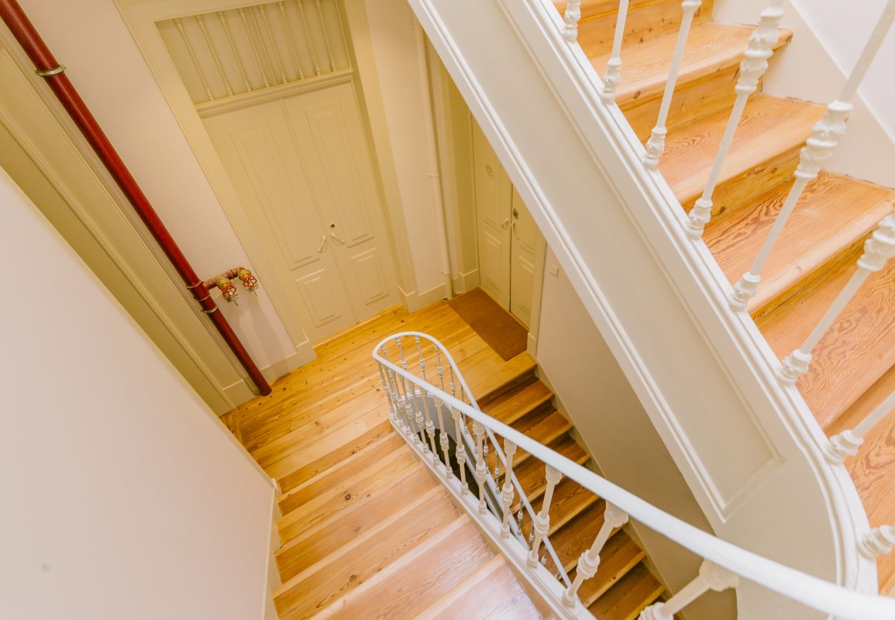 Apartment in Lisbon - NEW! RENT4REST CASTLE VIEW FAMILY & FRIENDS BAIRRO ALTO