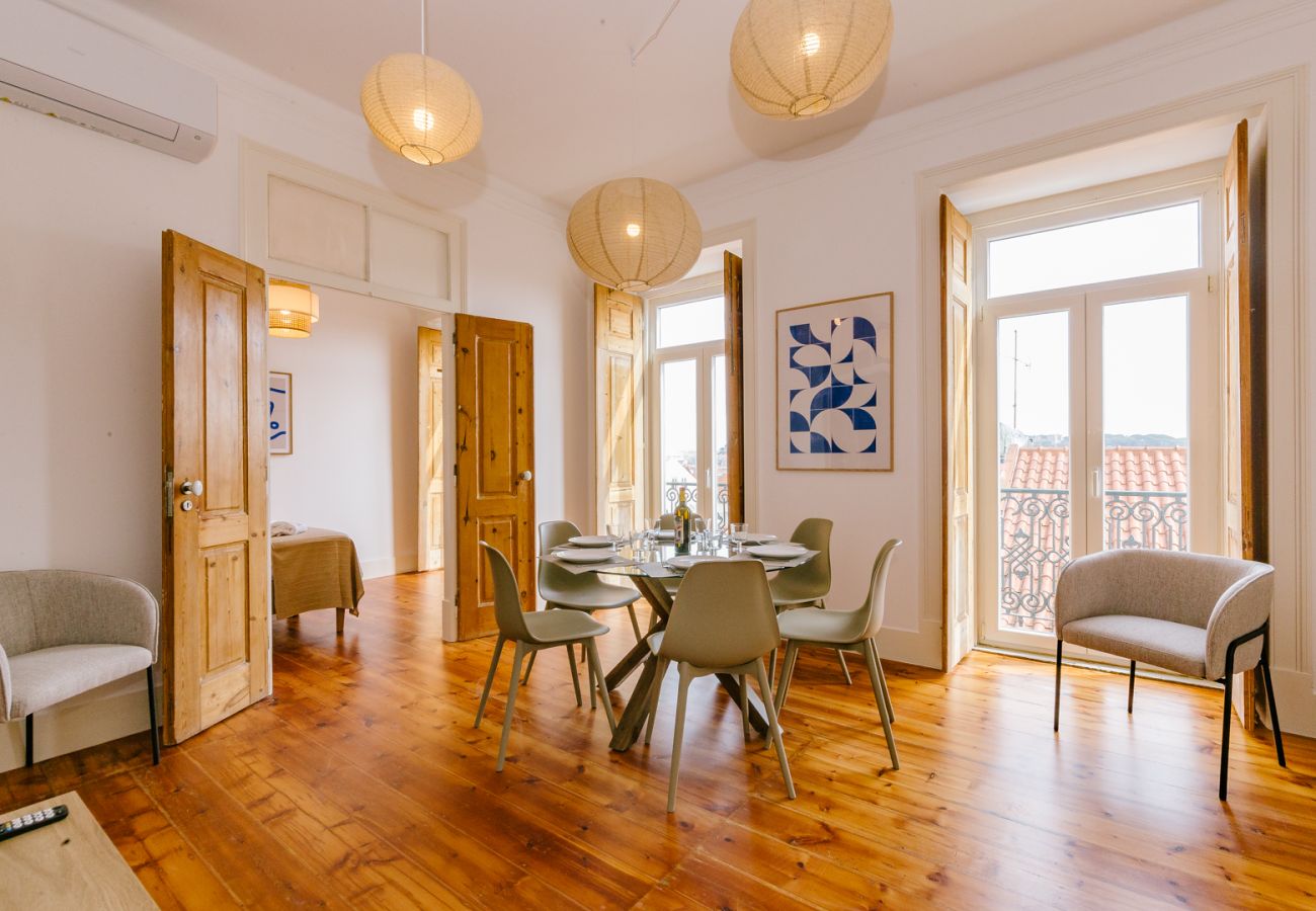 Apartment in Lisbon - NEW! RENT4REST CASTLE VIEW FAMILY & FRIENDS BAIRRO ALTO