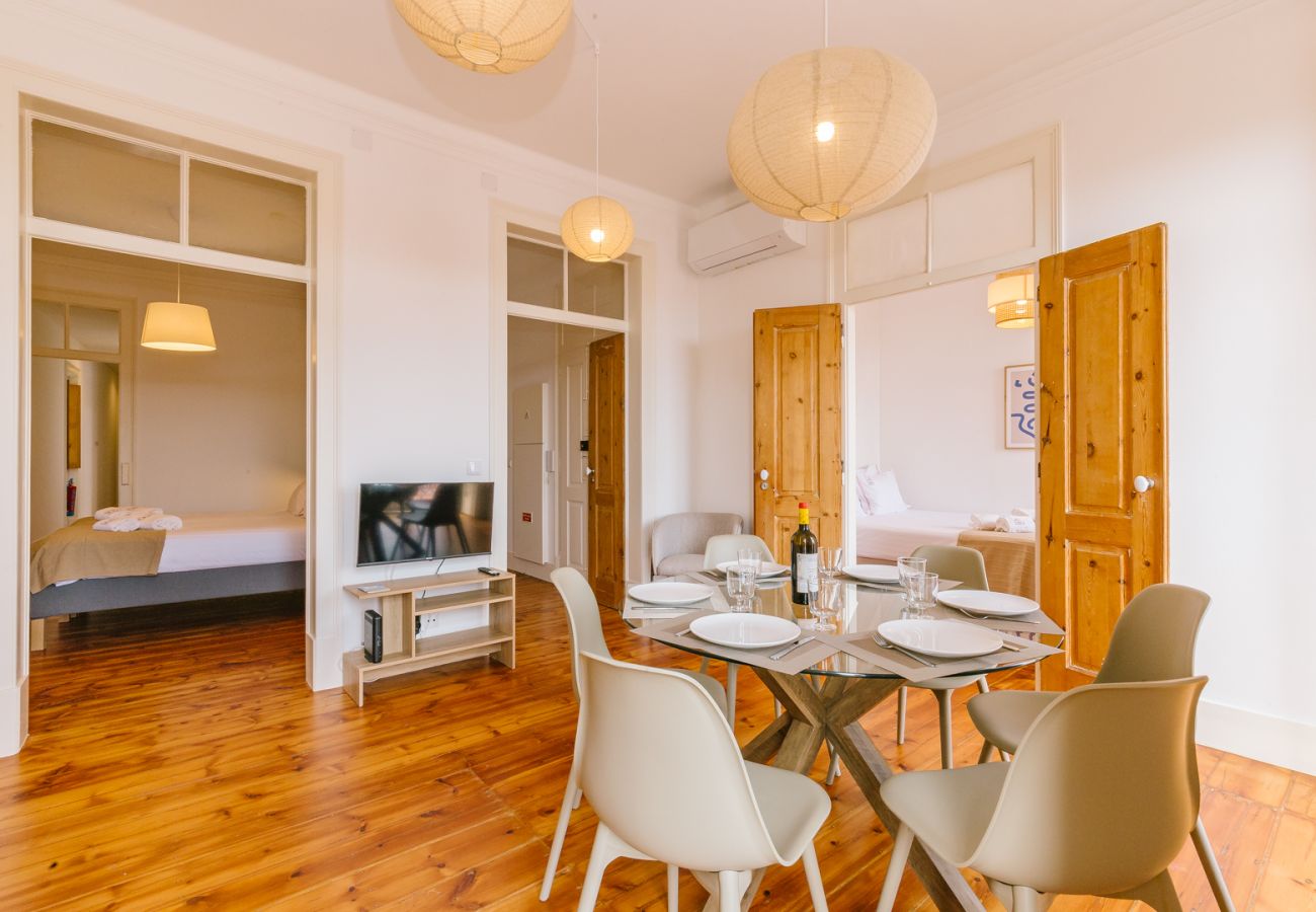 Apartment in Lisbon - NEW! RENT4REST CASTLE VIEW FAMILY & FRIENDS BAIRRO ALTO