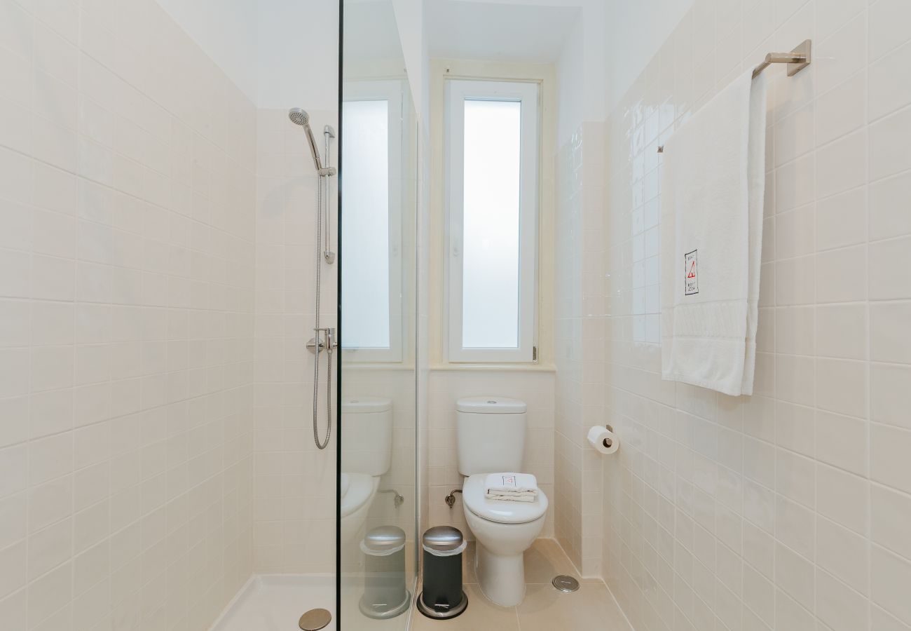 Apartment in Lisbon - RENT4REST CASTLE VIEW FAMILY & FRIENDS BAIRRO ALTO