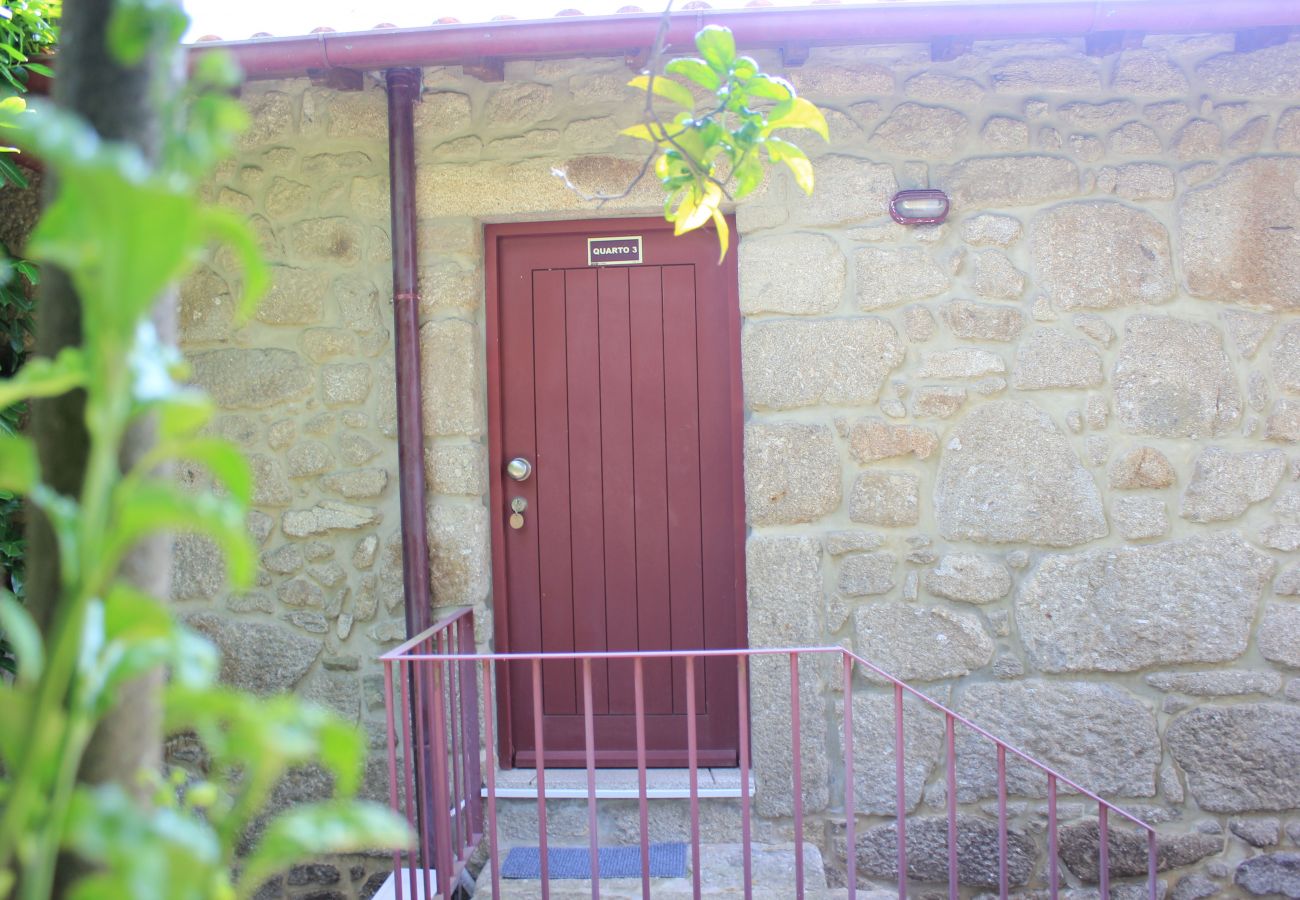 Casa rural en Amares - Quinta con piscina privada, sala de juegos y un gran jardín