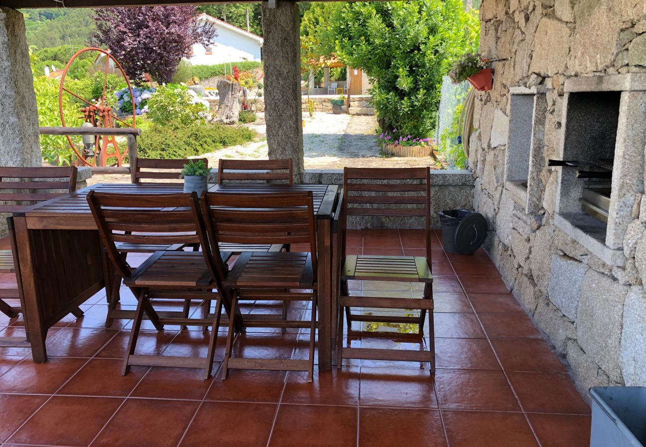 Villa en Gerês - Casa con piscina privada y fantásticas vistas de Gerês 