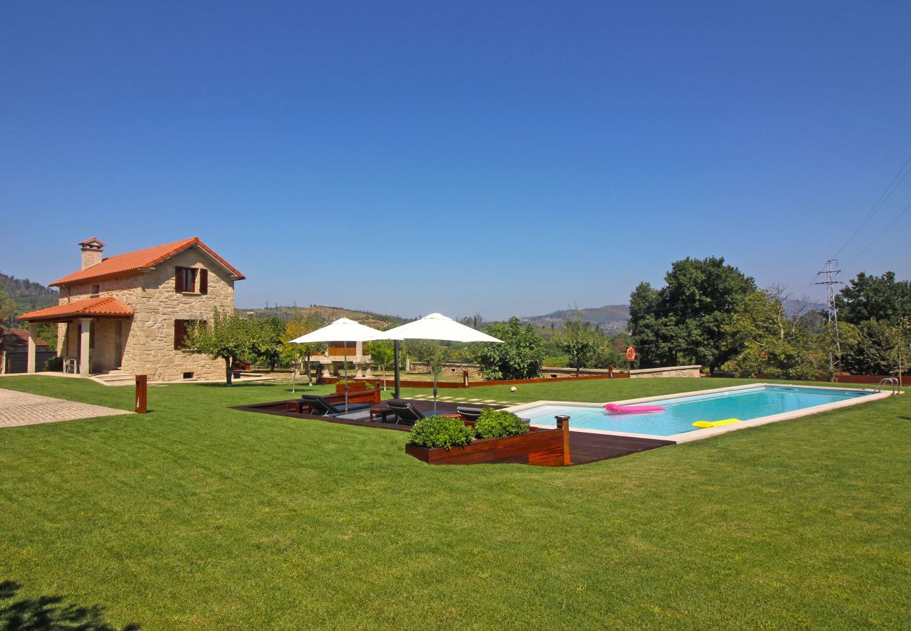 Casa rural en Monção - Terrada casa com piscina em Monção