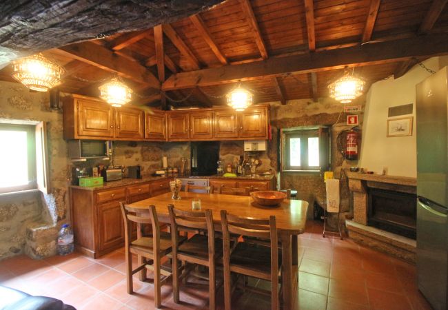 Casa rural en Terras de Bouro - Cabaninhas House Casa rural en Terras de Bouro - Cabaninhas House