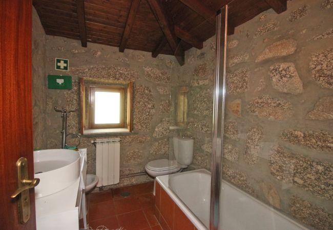 Casa rural en Terras de Bouro - Cabaninhas House Casa rural en Terras de Bouro - Cabaninhas House
