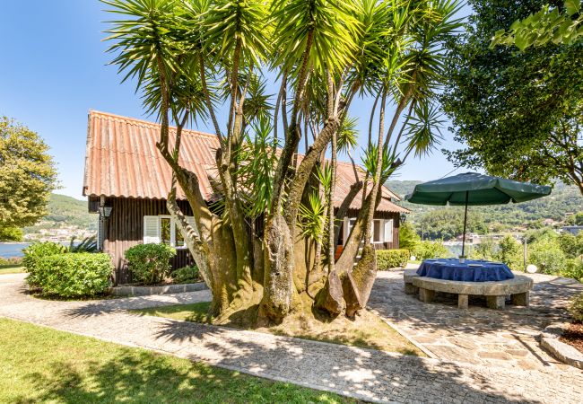 Chalet en Gerês - Chalé da Caniçada Chalet en Gerês - Chalé da Caniçada